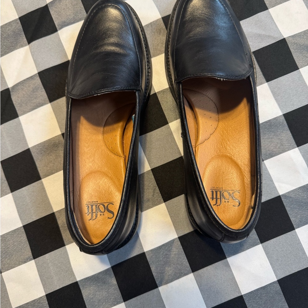 Sofft Men’s Black Leather Slip-On Loafers with Tan Insole